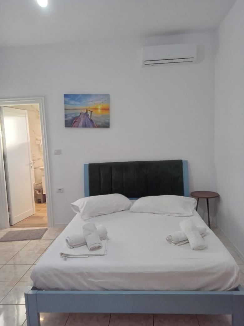Vila Pasha Sarandë Quarto foto
